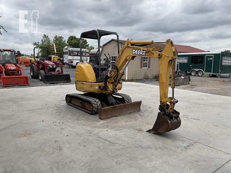 2005-deere-27c-image-6