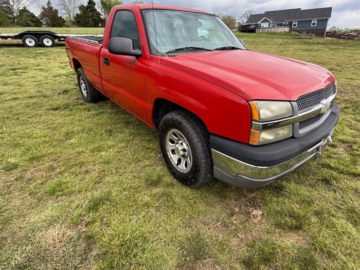 2005-chevrolet-1500-image-2