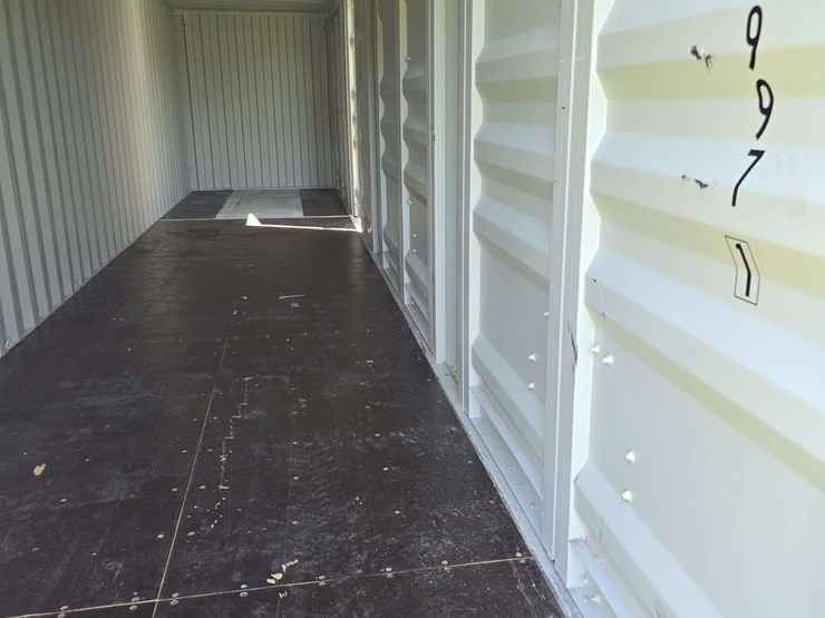 like-new-40ft-shipping-container,-used-very-little,-with-4-side-doors-image-8