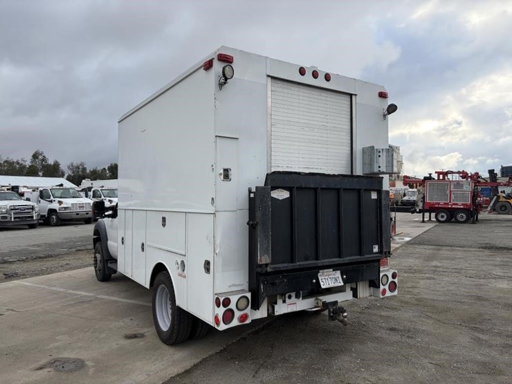 2012-ford-f550-image-4