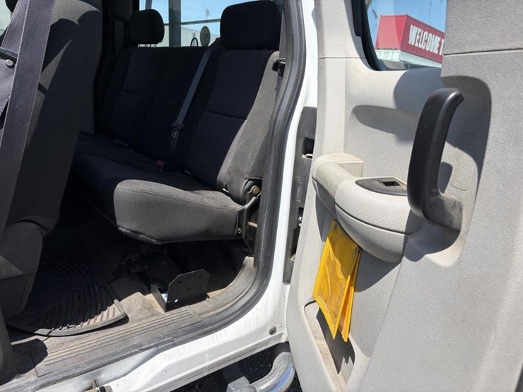 2012-gmc-sierra-3500-image-14