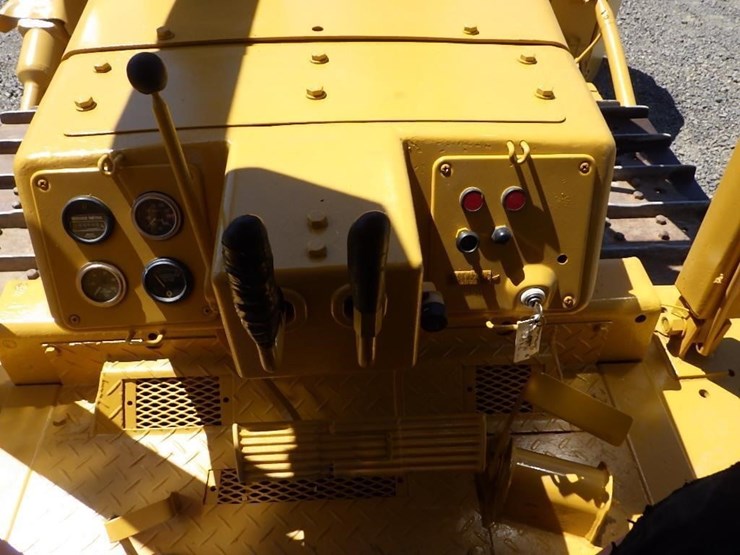 1990-komatsu-d68e-1-image-37