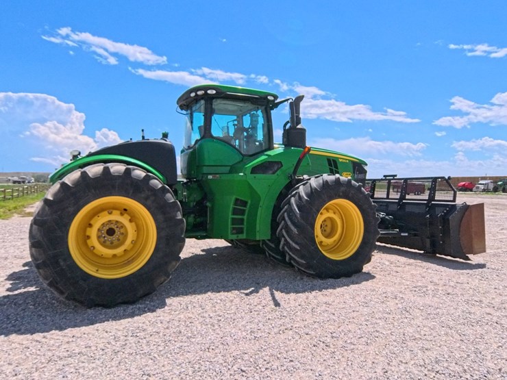2022-john-deere-9520r-image-11