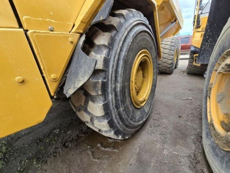 1996-caterpillar-d250e-image-50