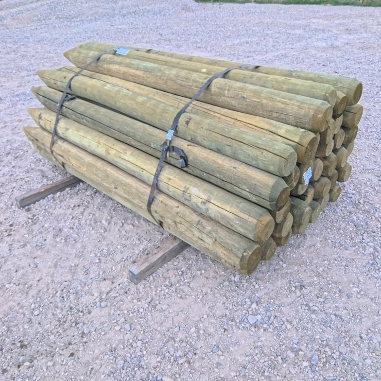 #2022 • NEW TREATED FENCE POSTS (40 Count)