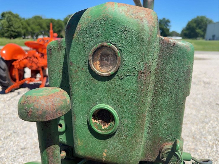 john-deere-b-image-32