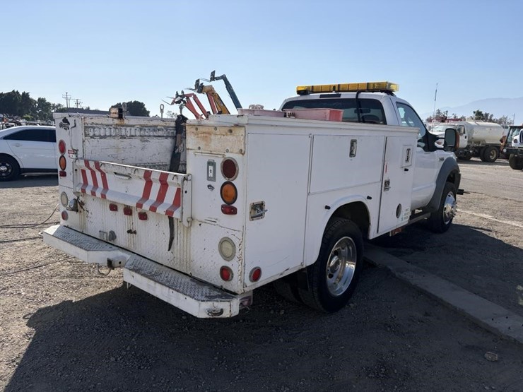 2006-ford-f450-xl-image-3