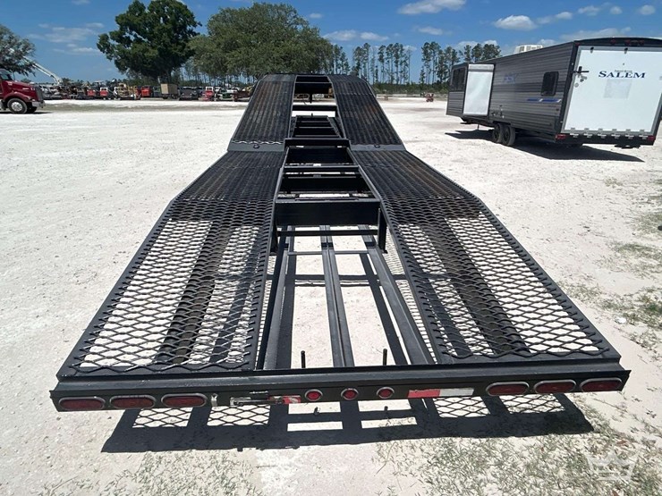 2020-kaufman-47ft.-gooseneck-tri-axle-car-hauler-trailer-image-10