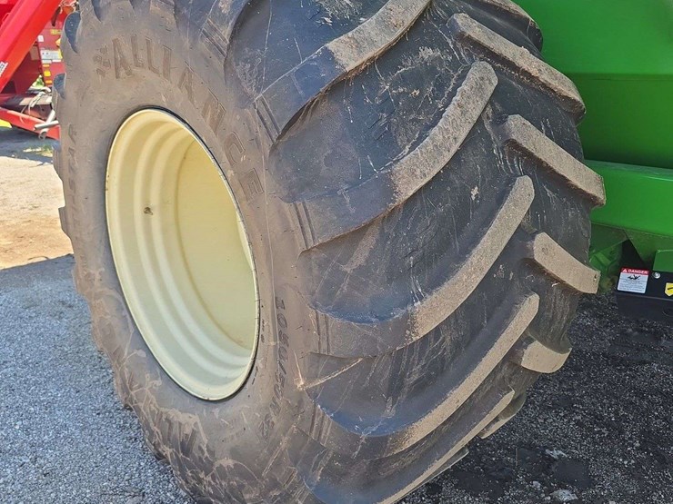 2016-j&m-1112-sd-series-grain-cart,-alliance-1050/50r32-floater-tires,-big-1000pto,-hyd.-adjust-spout,-x-tend-reach,-scales,-roll-tarp,-s/n--2110789-image-12