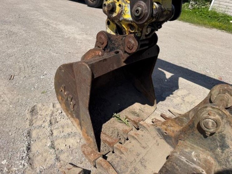 2008-yanmar-vio35-5b-image-12
