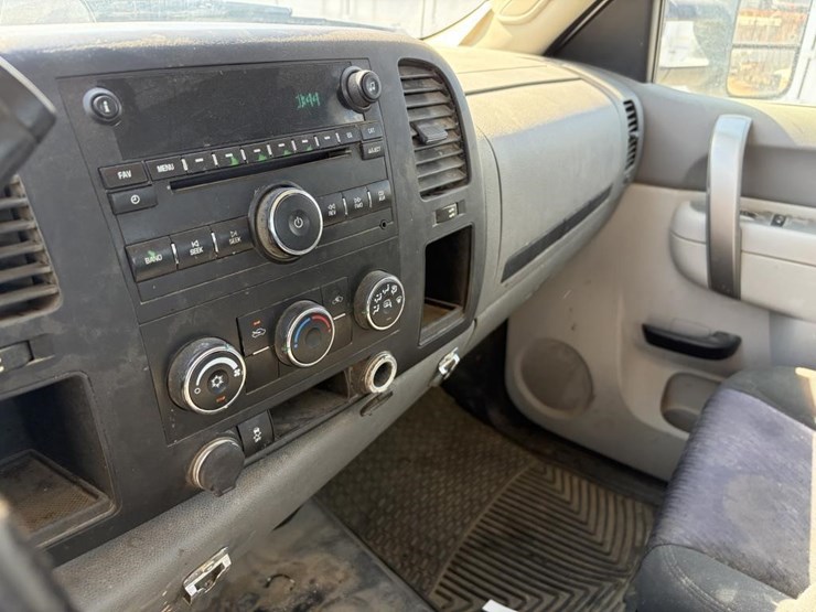 2012-gmc-sierra-2500-image-17