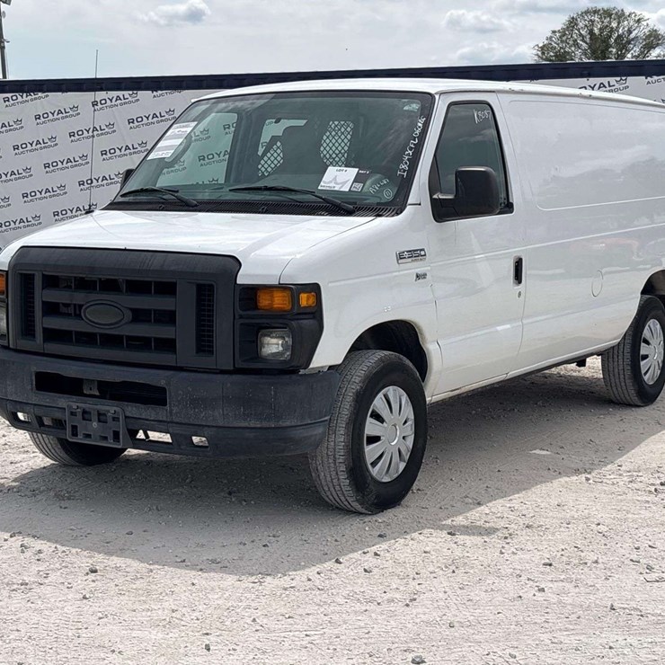 2014 FORD CARGO