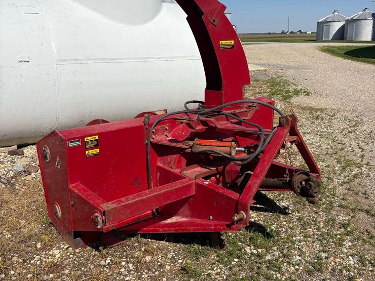 international-80-snow-blower,-1970s-model,-3pt,-540pto,-image-2