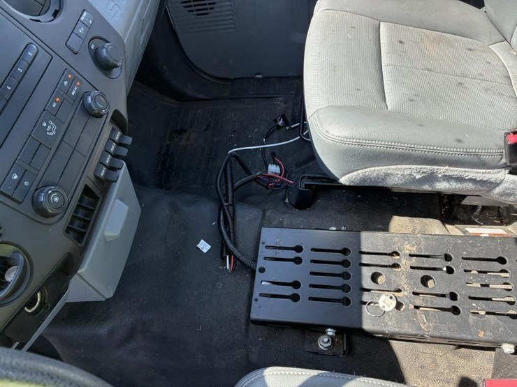 2013-ford-f250-image-22