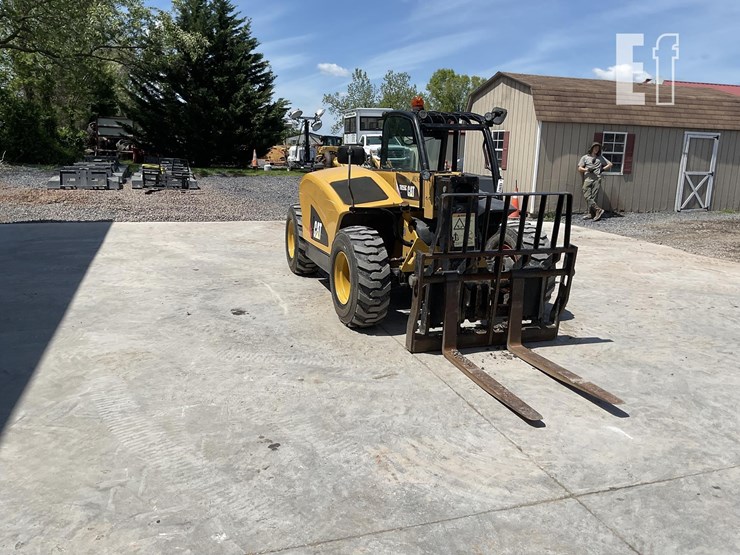 2015-caterpillar-th255c-image-6