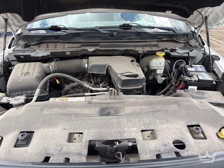 2020-ram-1500-classic-image-19