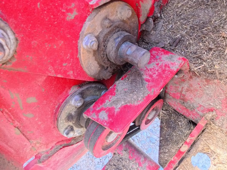 massey-ferguson-1383-image-47