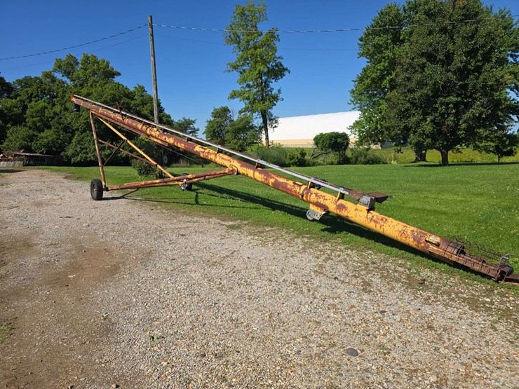 10x60-straight-auger,-540pto,-crank-winch-in-working-order-image-2