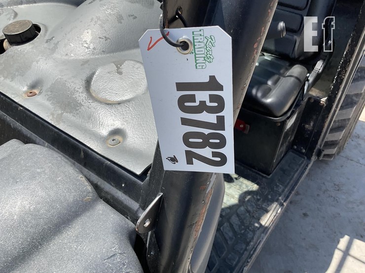 2015-caterpillar-th255c-image-17