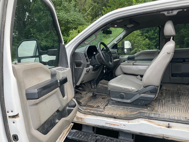 2019-ford-f550-image-15