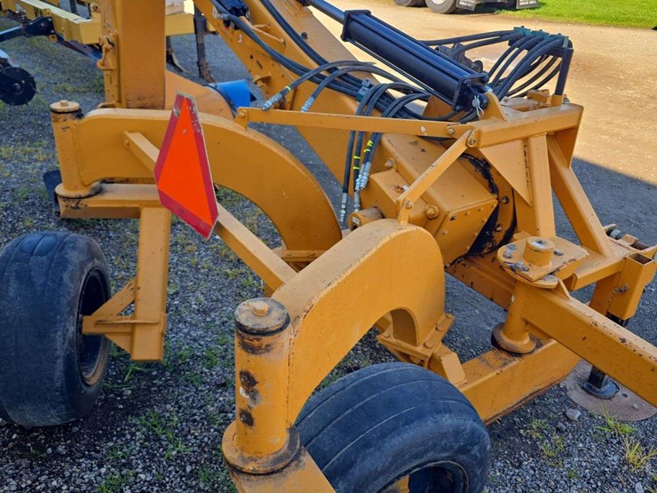 hurricane-side-arm-ditcher,-3pt,-big-1000pto,-3-hyd.-remotes,-rear-dolly-wheels,-side-counter-weight-image-4