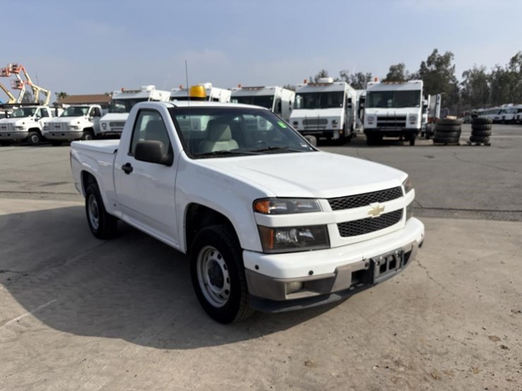 2011-chevrolet-colorado-image-2