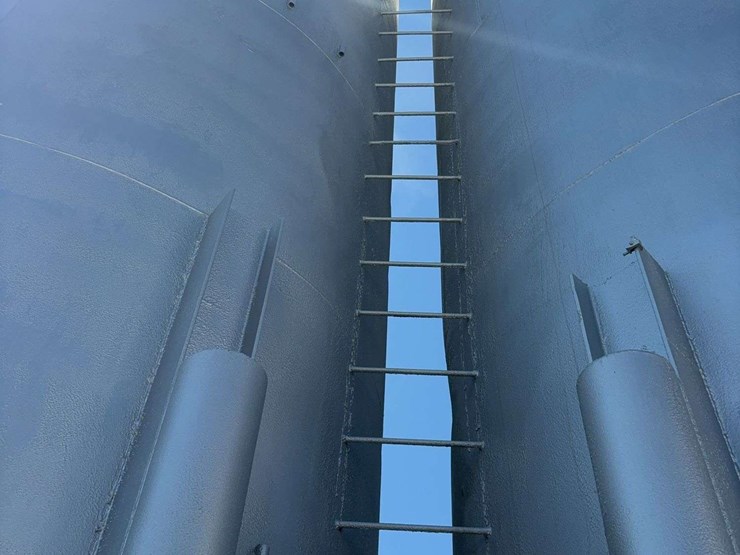 2-large-steel-fertilizer-or-storage-tanks,-holds-40-50-ton-a-piece,-around-100-ton-between-both,-welded-as-one-unit,-buyer-is-responsible-for-removing-and-loading-image-10