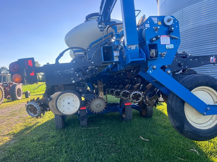 kinze-3600-image-26