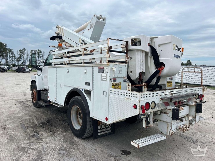 2008-chevrolet-c7500-altec-ta40-41ft.-bucket-truck-image-4