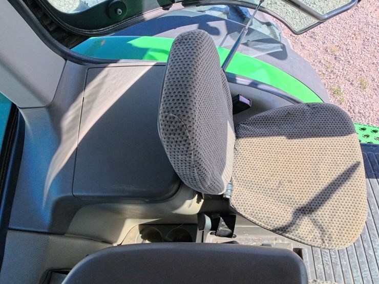 john-deere-8285r-image-36