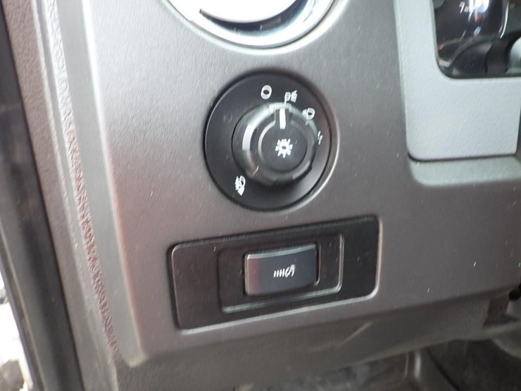 2011-ford-f150-image-25