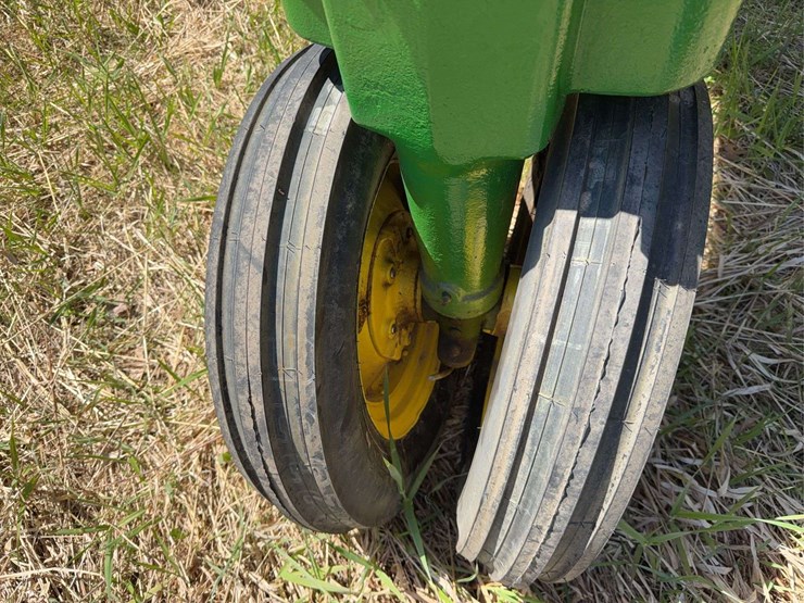 john-deere-b-image-11