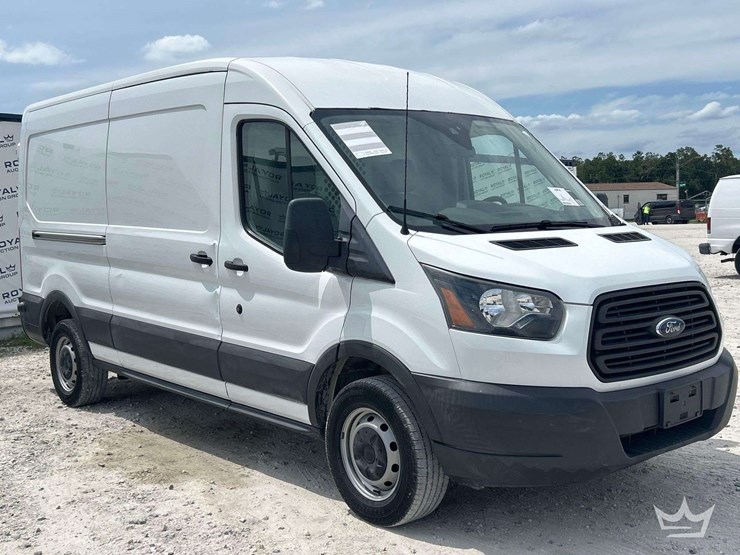 2018-ford-transit-image-2