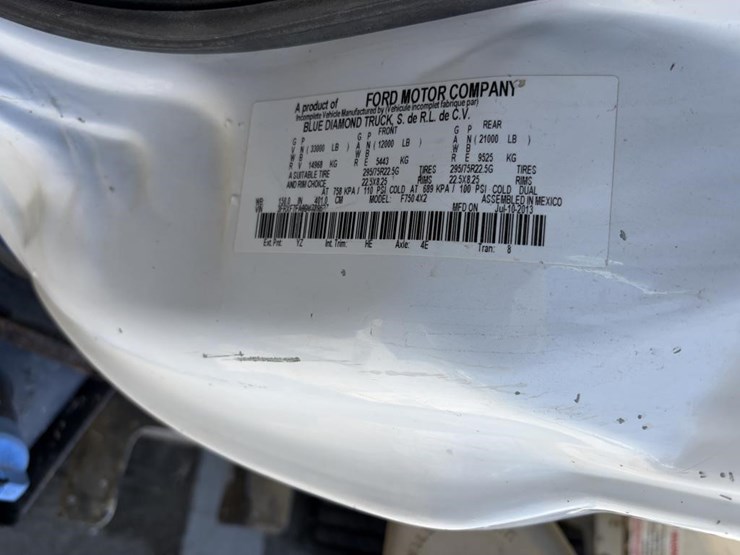 2011-ford-f750-image-18