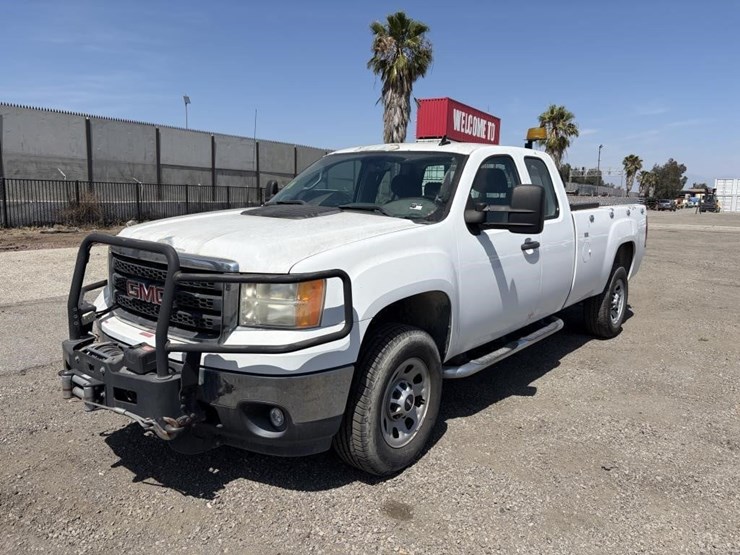 2012-gmc-sierra-3500-image-1
