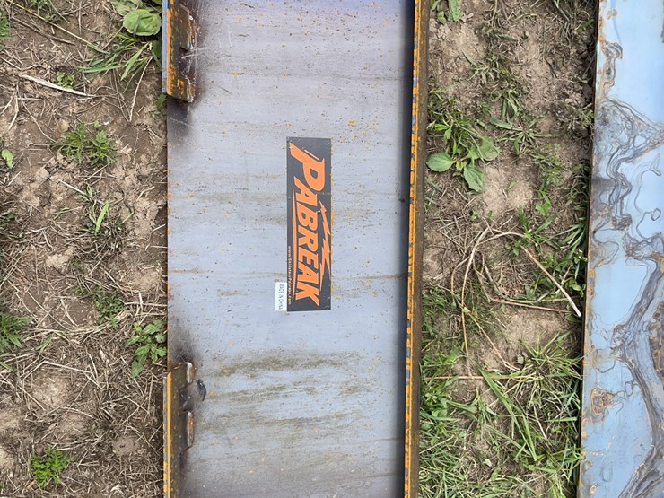 pabreak-qa-skid-steer-mount-plate-image-1