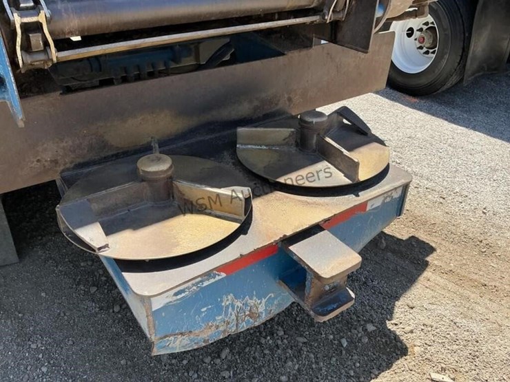 2020-versa-v-bottom-spreader-trailer-image-13