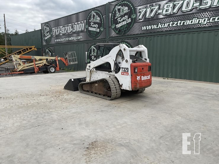 2008-bobcat-t320-image-2