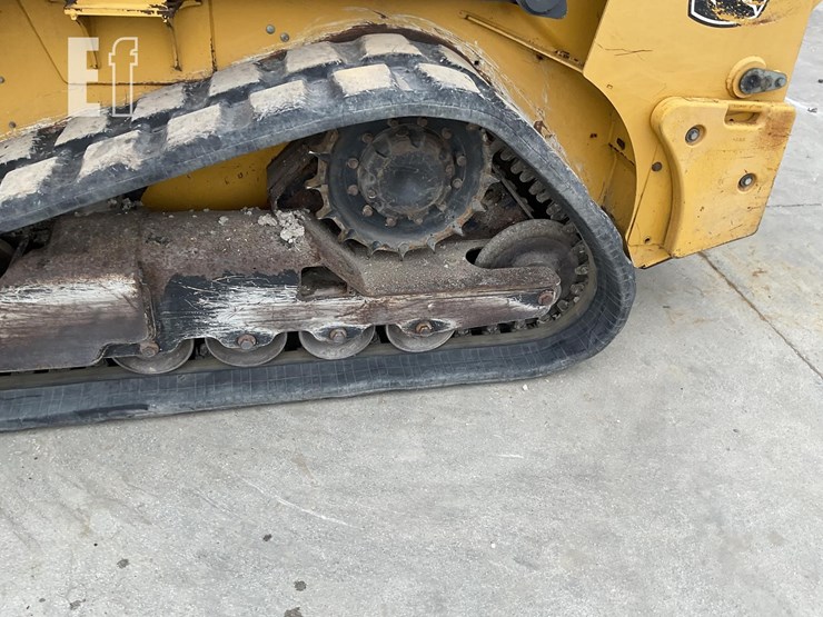 2017-deere-317g-image-9