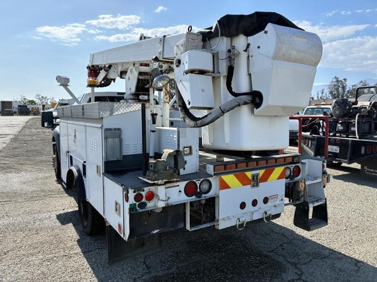 2012-ford-f550-image-4