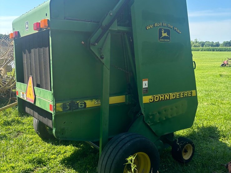 john-deere-566-image-1