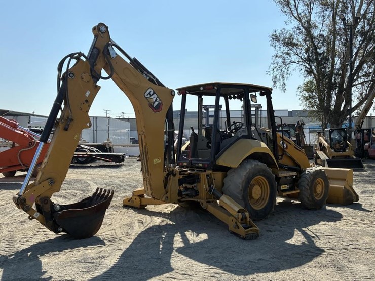 2022-caterpillar-430-image-3