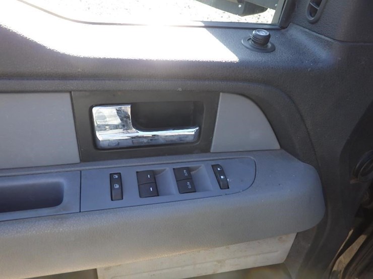2014-ford-f150-image-24