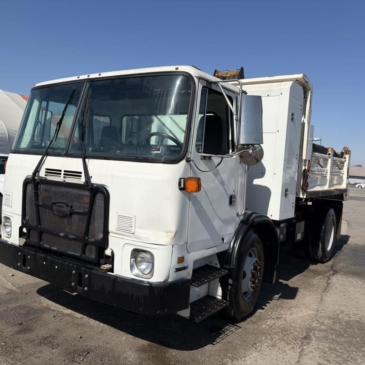 2011 AUTOCAR XPEDITOR
