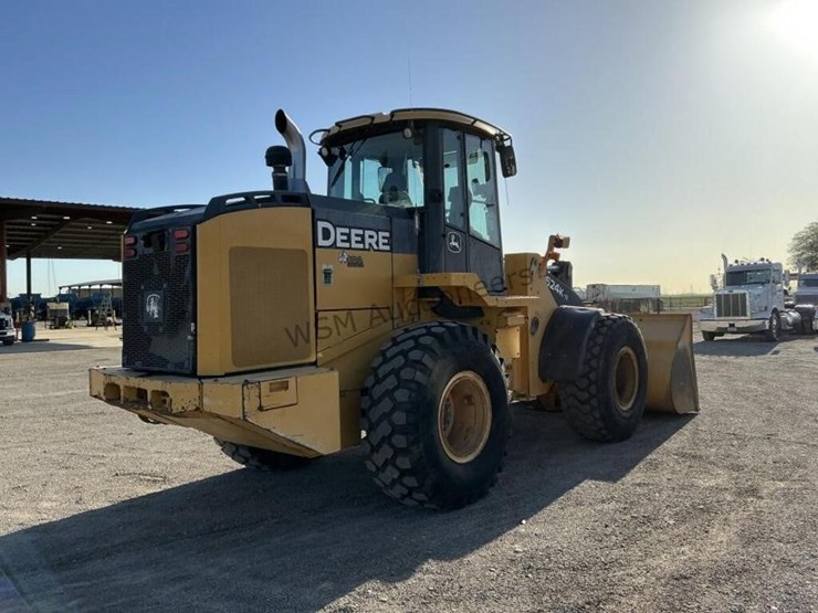 2017-deere-624k-image-5