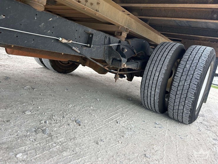 2019-ford-e350-image-17