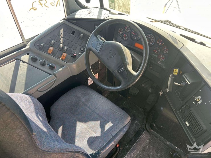 2013-ic-corporation-pb105-school-bus-image-13