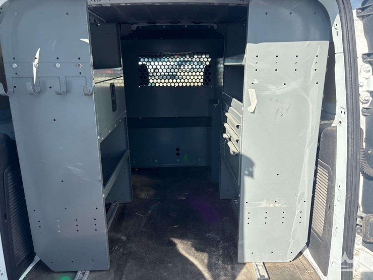 2016-ford-transit-connect-image-16
