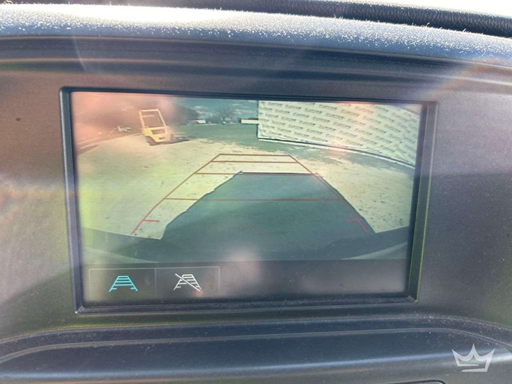 2019-chevrolet-silverado-1500-image-18
