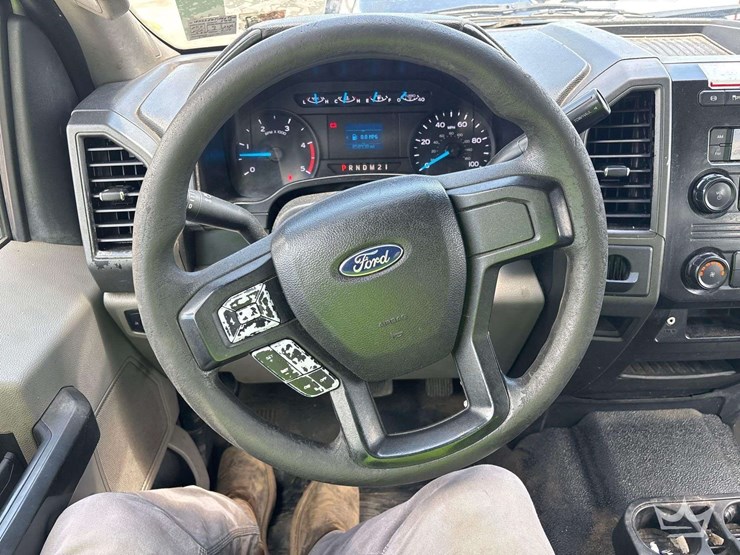 2017-ford-f550-image-36